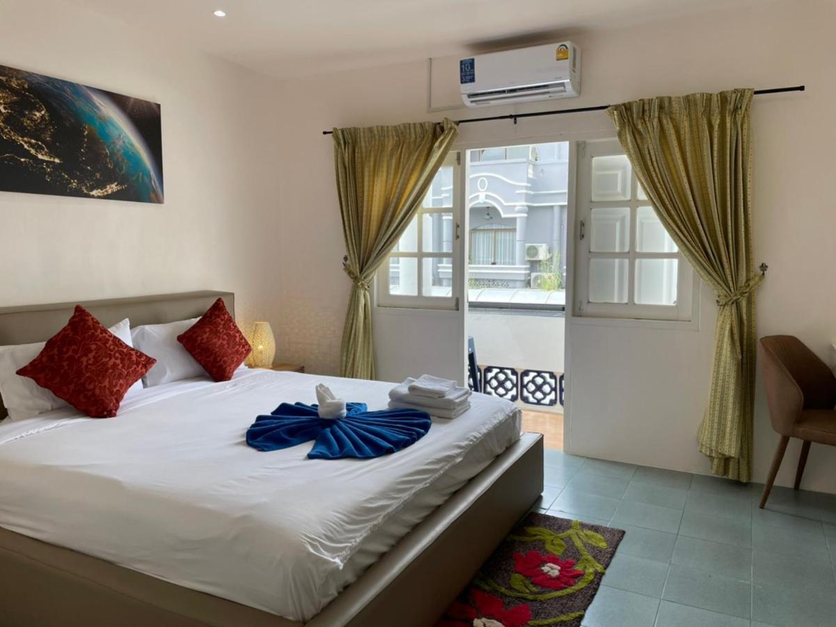 Inn Dulgence Patong Bagian luar foto