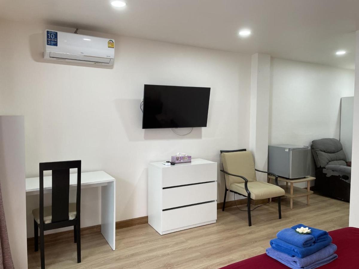 Inn Dulgence Patong Bagian luar foto
