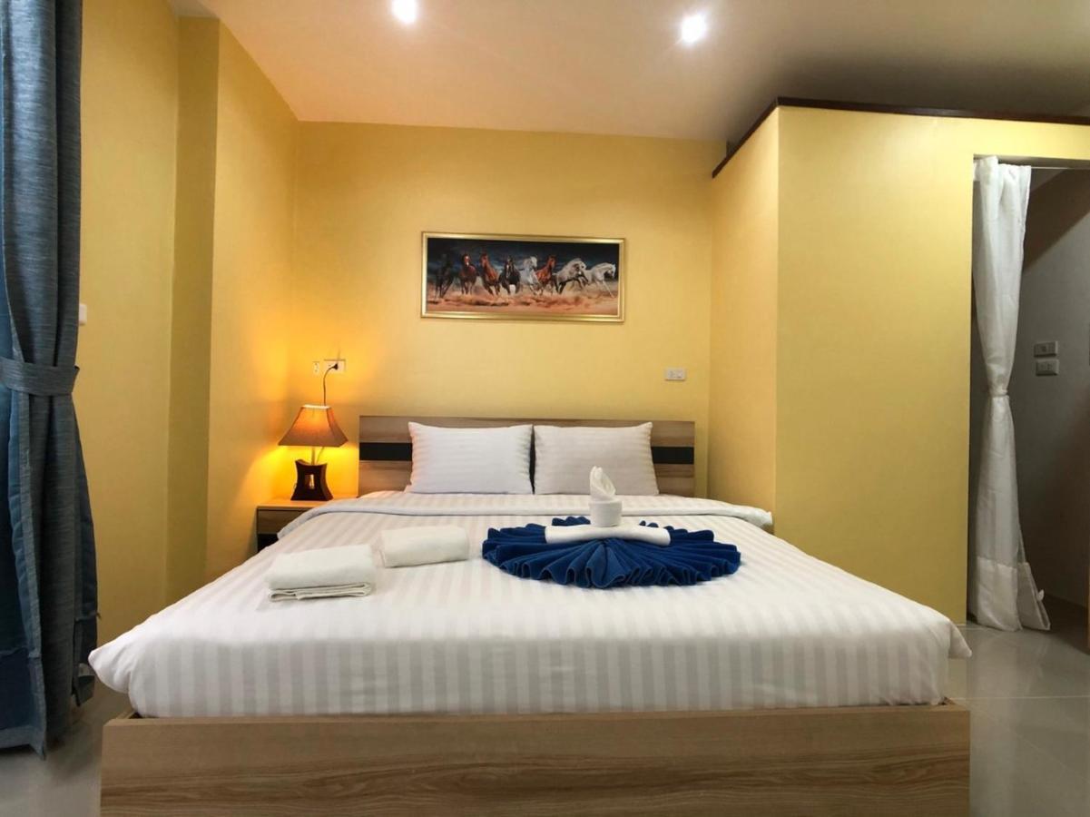 Inn Dulgence Patong Bagian luar foto